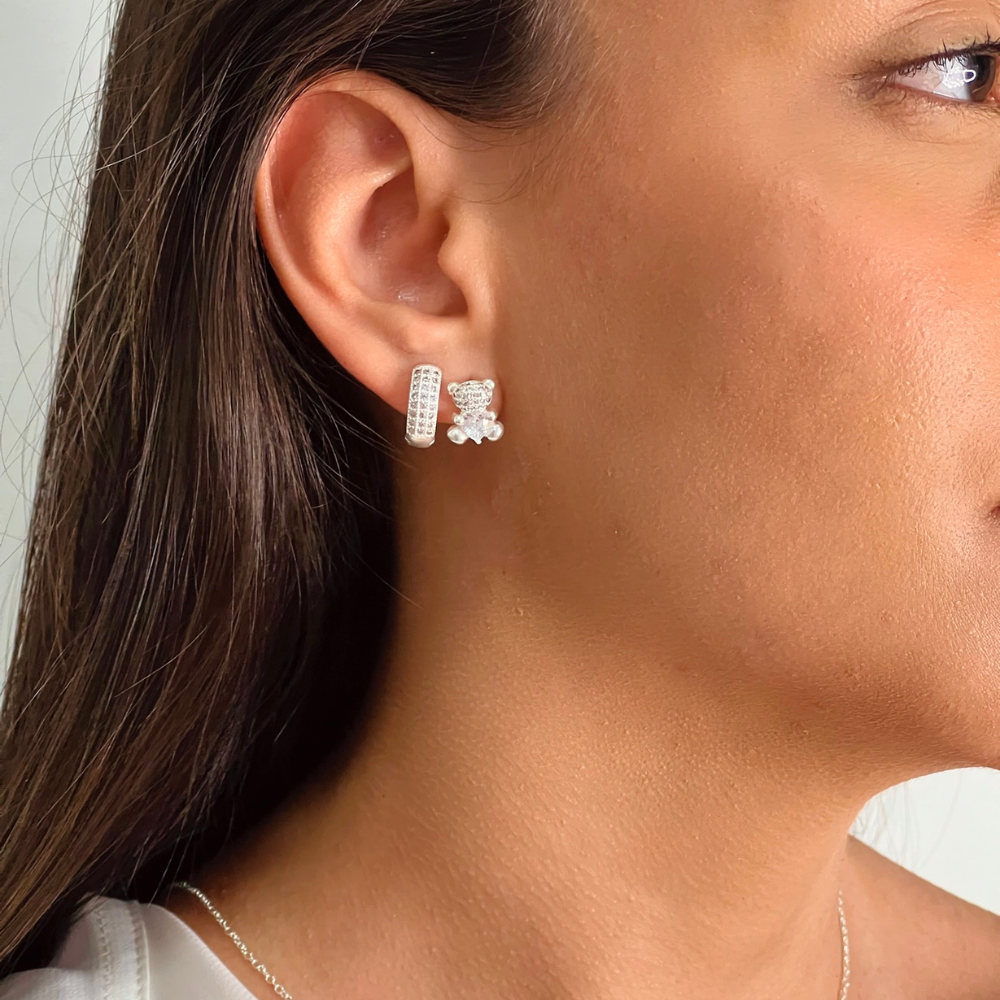 Brinco Urso 10mm Micro Cravejado e Zircônia Coração - Prata