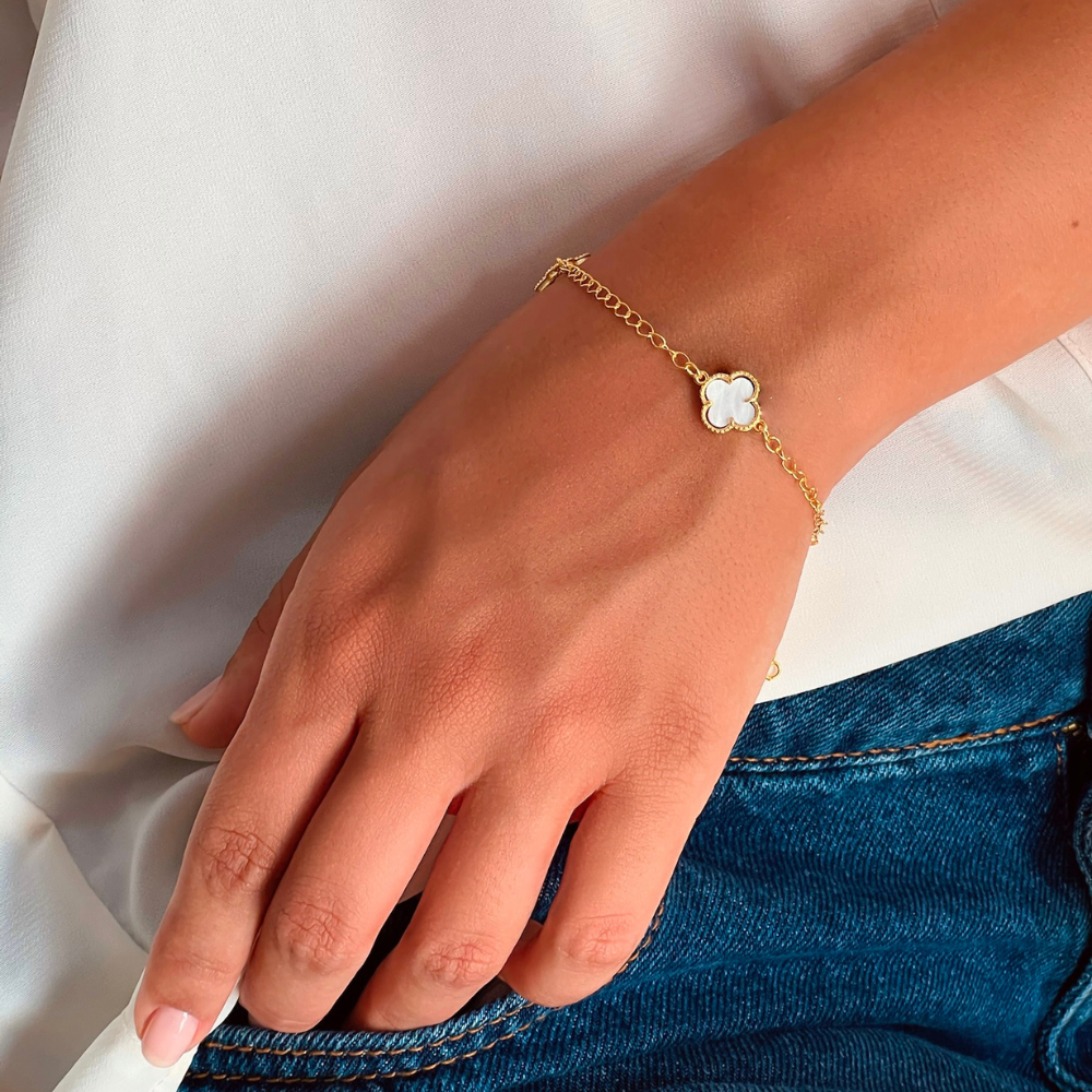 Pulseira Trevo 10mm Madre Pérola - Dourado